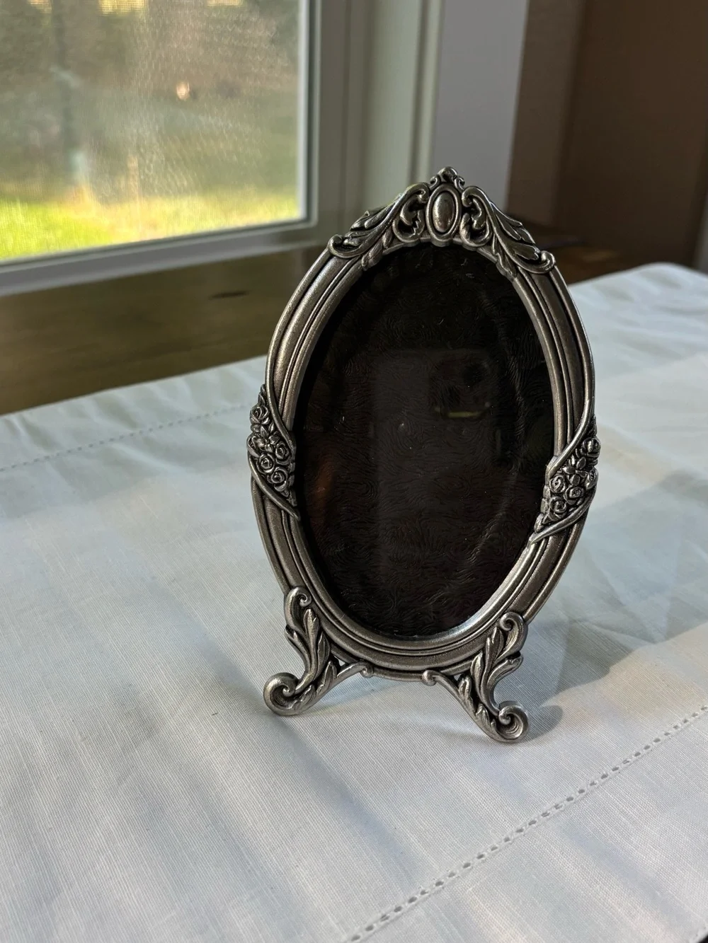 Ornate Oval Decorative Frame in Antique Silver